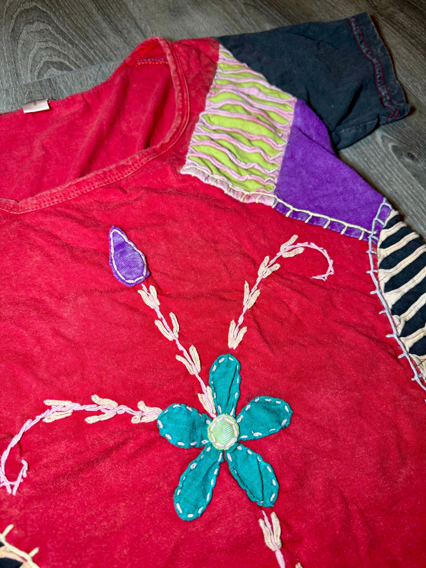 Appliqué Flower T-Shirt