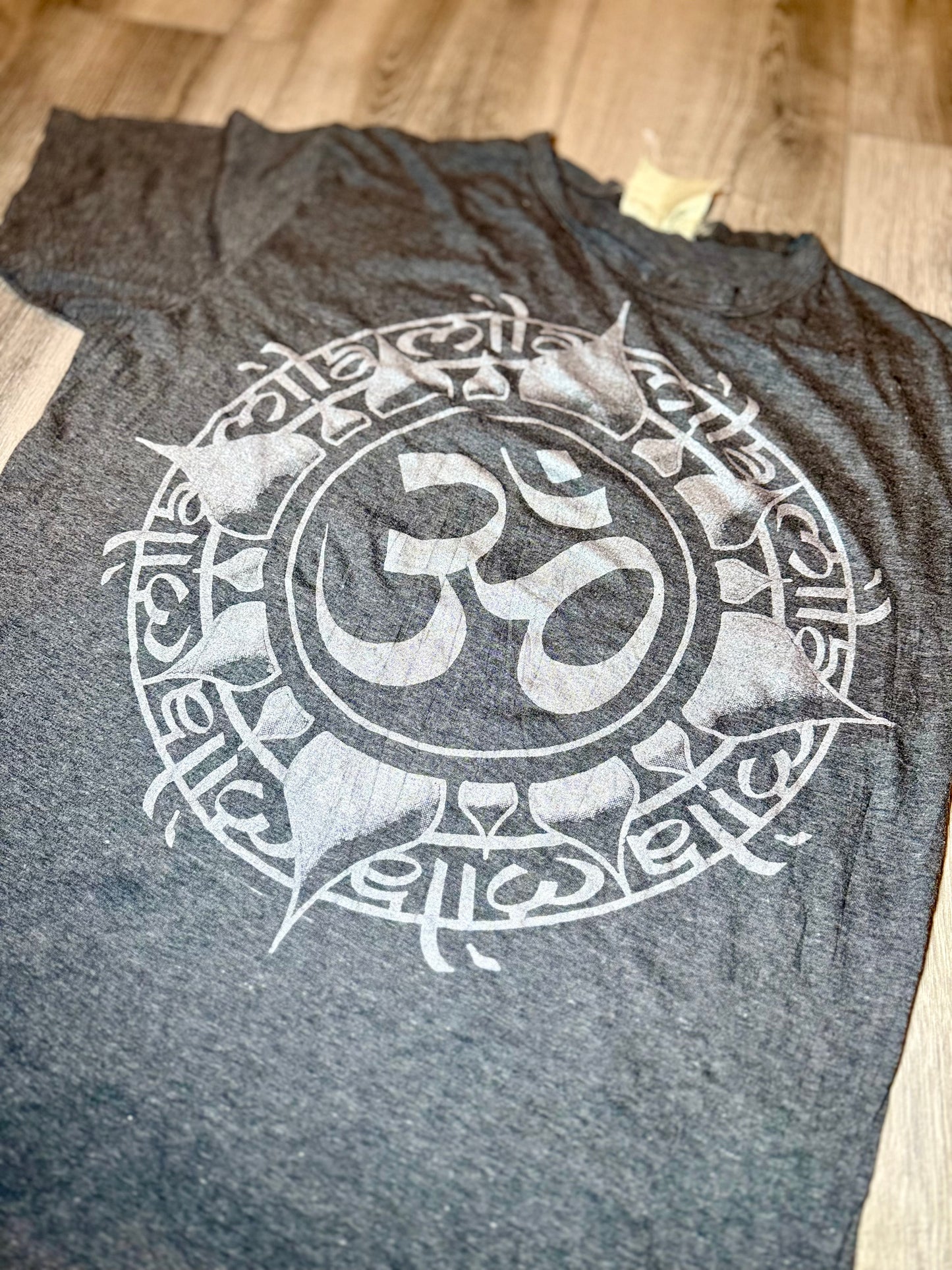 Grey Ohm Design T-Shirt - (M)